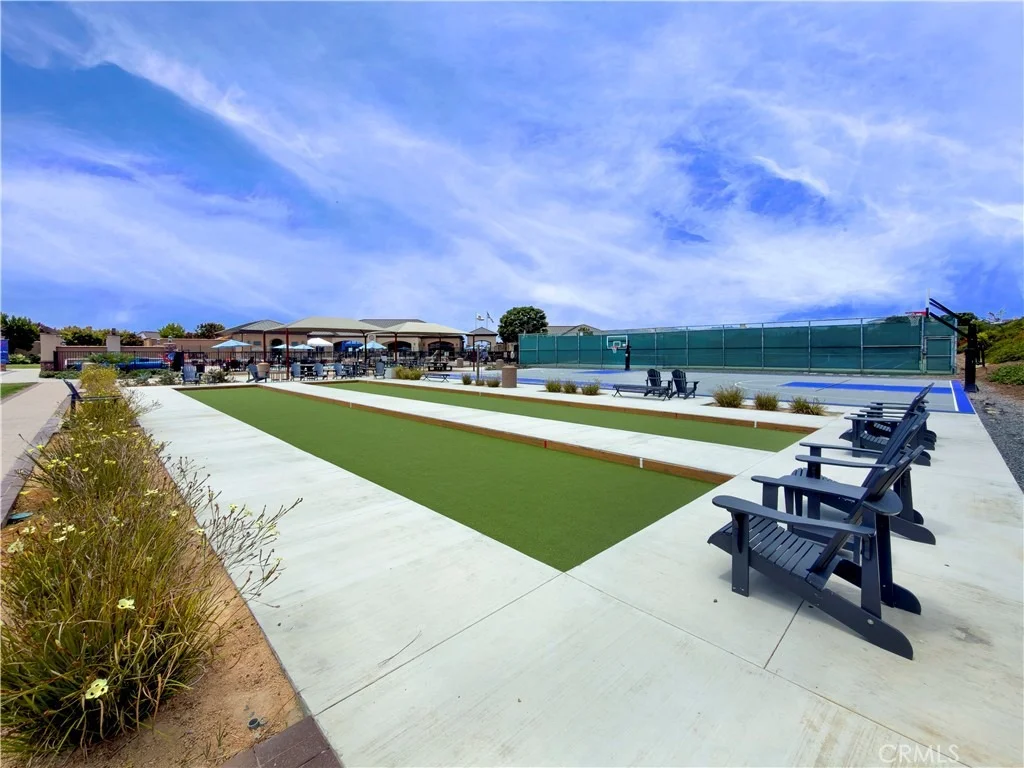 Photo of 4 Breakers