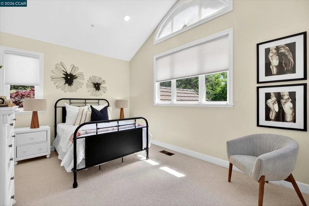 Photo of 10 Diablo Oaks Way