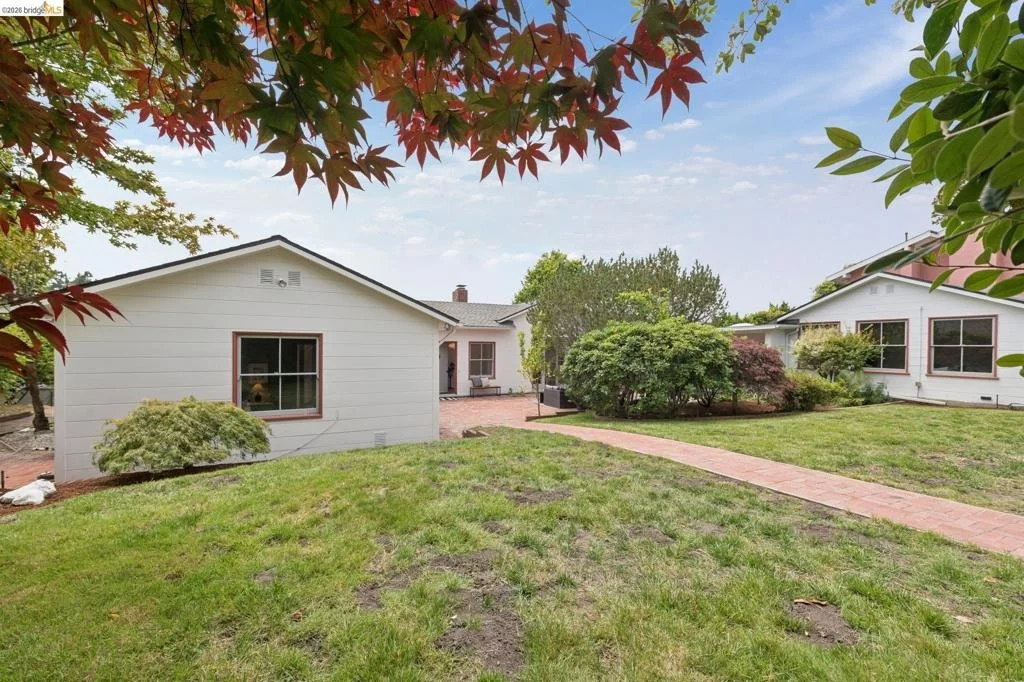 Photo of 798 Creston Rd