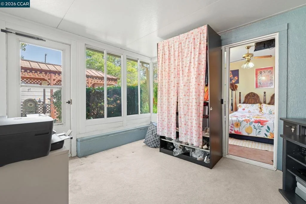 Photo of 2383 Mountain View Dr