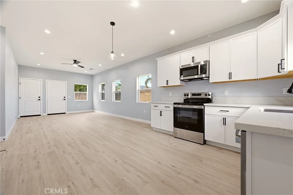 Photo of 1050 W Olive Street
