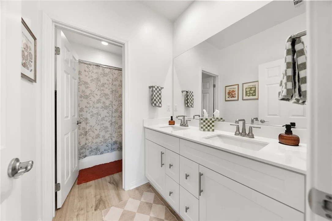 Photo of 21206 Saratoga Drive