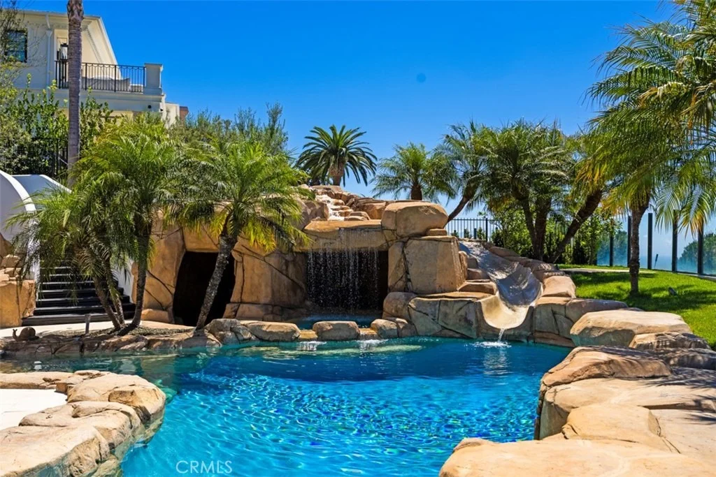 Photo of 5 Sailview
