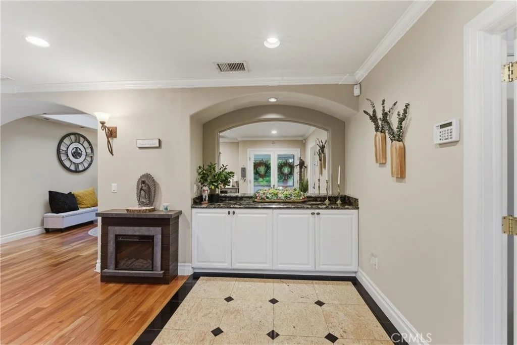 Photo of 520 W Hermosa