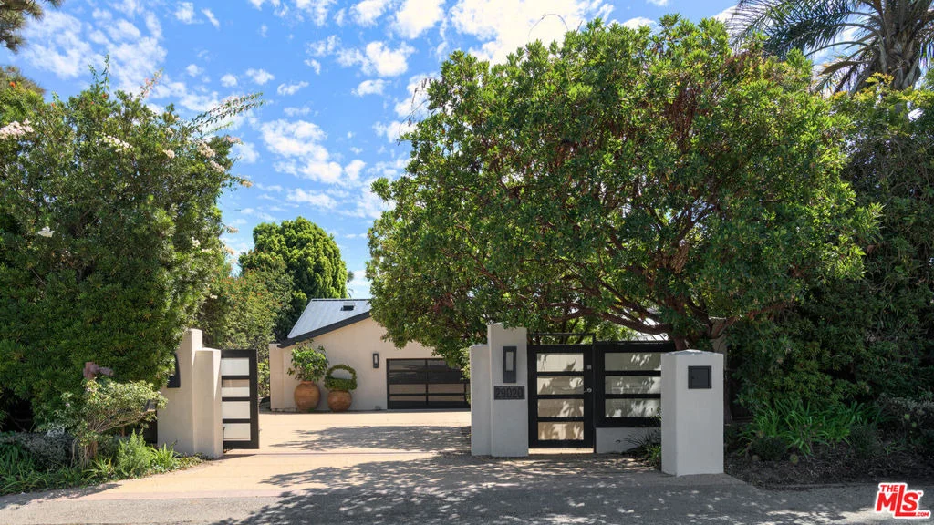 Photo of 29020 Cliffside Drive