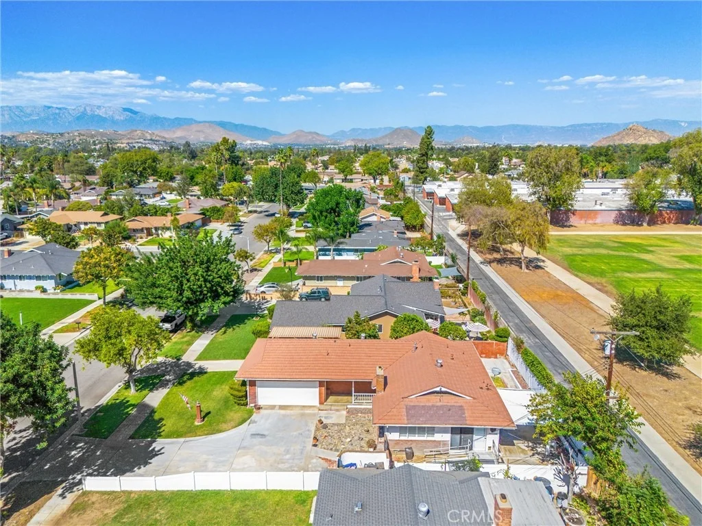 Photo of 6730 Montclair Dr