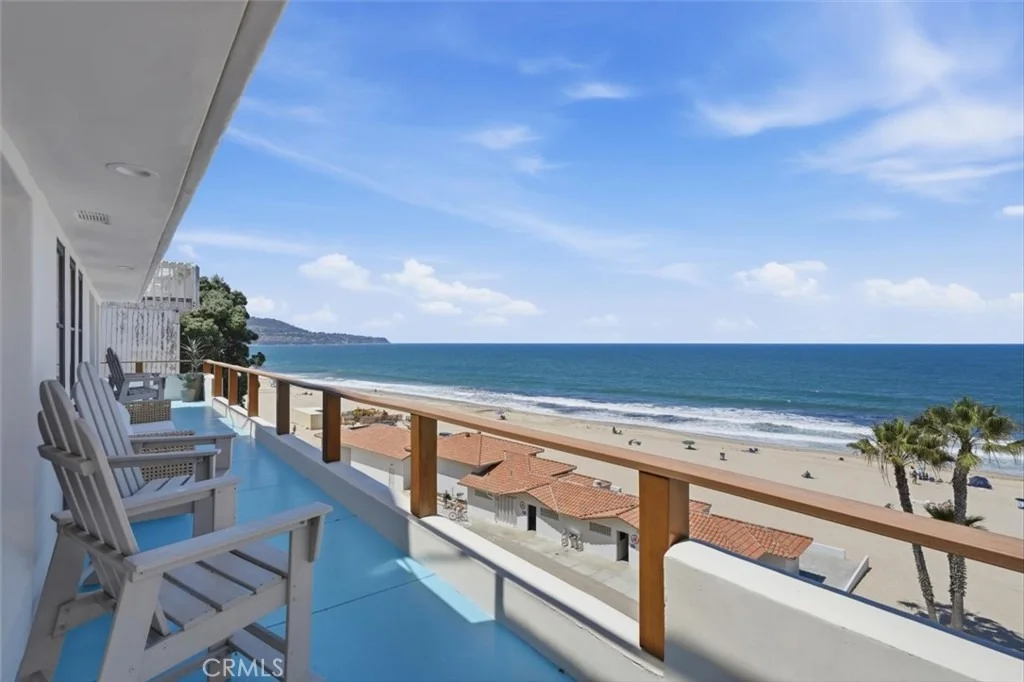 Photo of 807 Esplanade