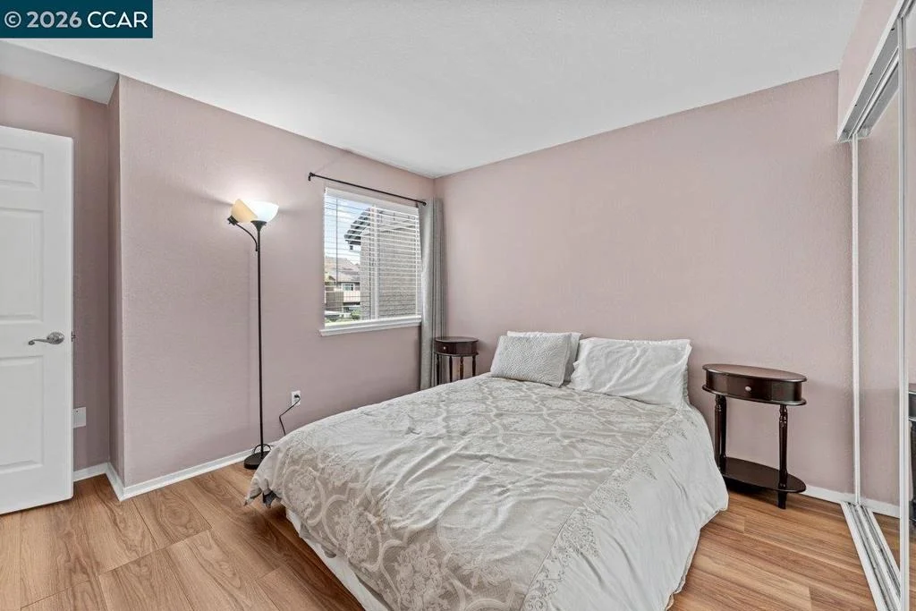Photo of 2189 Lakeview
