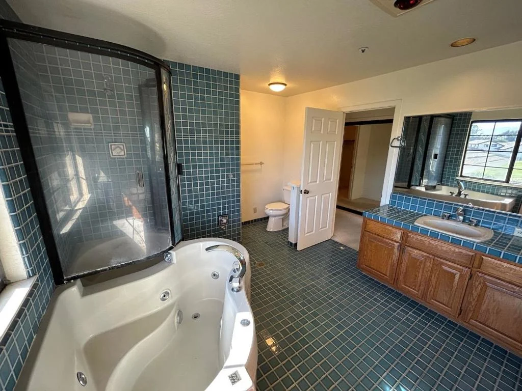 Photo of 24665 Foothill Drive