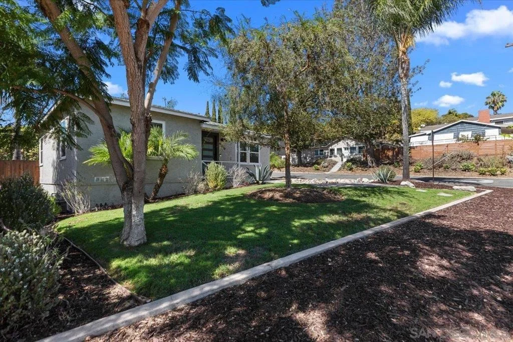 Photo of 4394 Pomona Ave