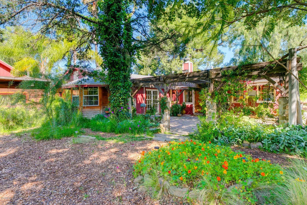 Photo of 533 El Jina Lane