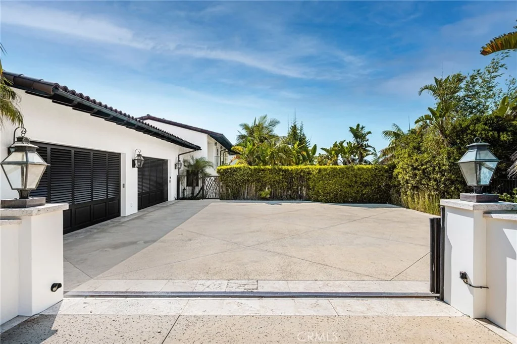 Photo of 417 Paseo De La Playa