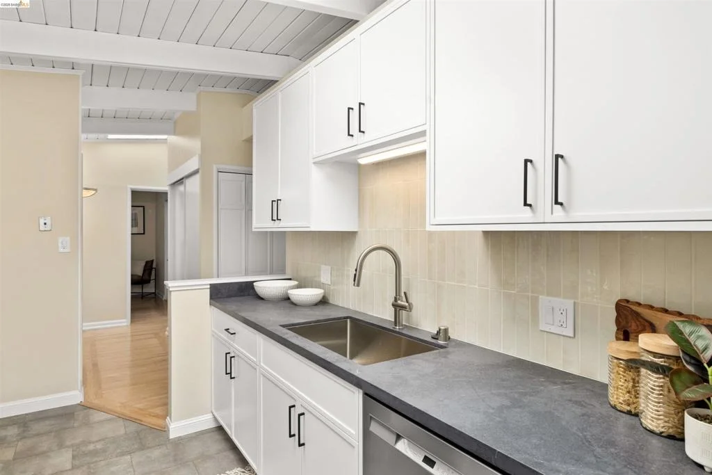 Photo of 7408 Park Vista