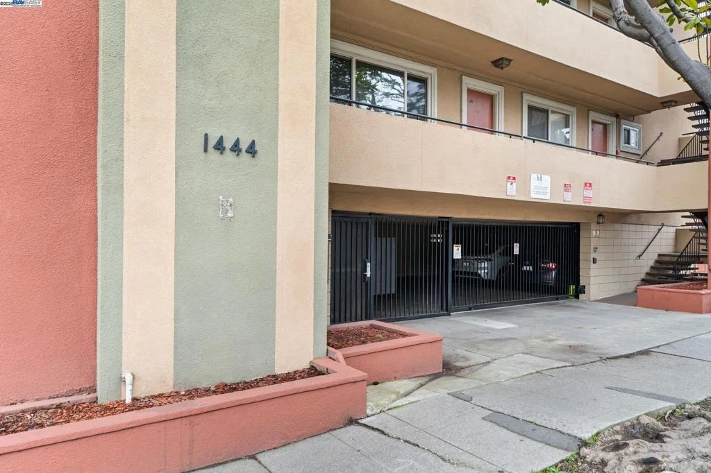 Photo of 1444 Walnut St