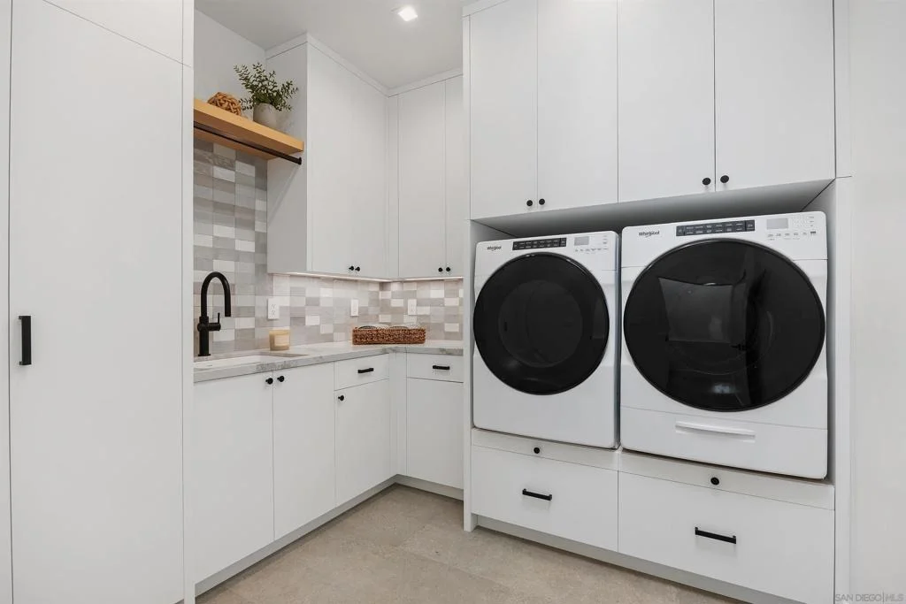 Photo of 7554 Cabrillo Ave.