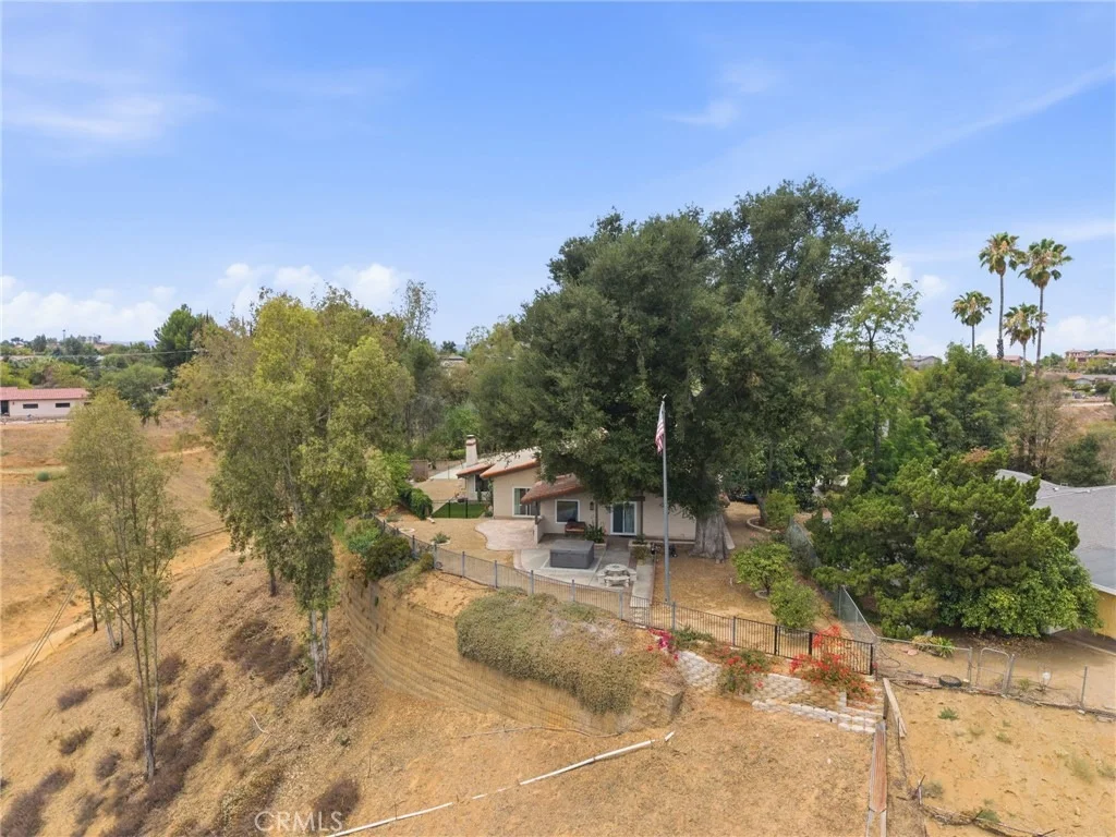 Photo of 31016 E Sunset Drive N