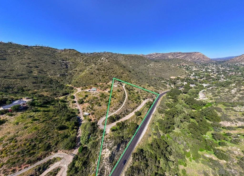 Photo of 1186 Harbison Canyon