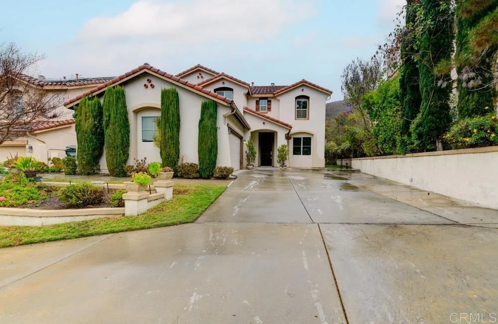 Photo of 870 Avenida Abeja