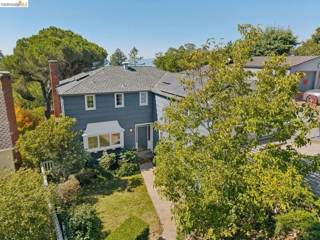 Photo of 155 Avenida DR