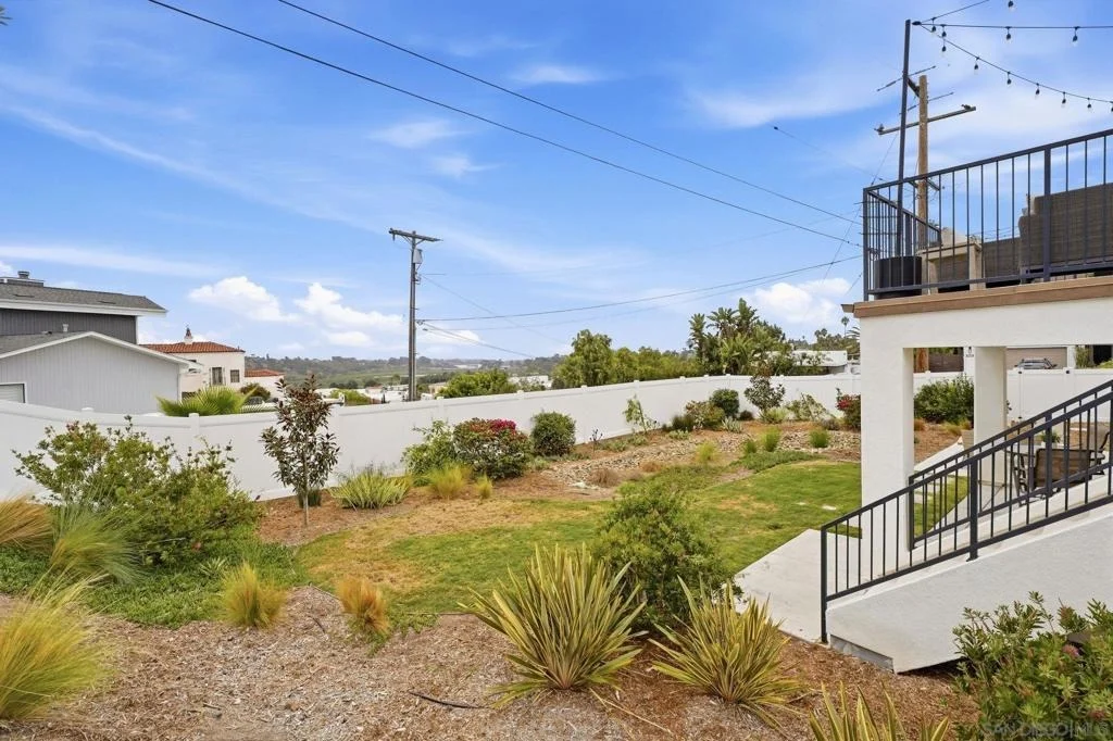 Photo of 1858 Avocado Rd