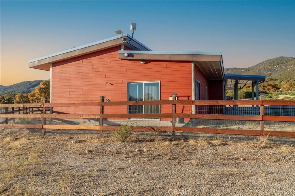 Photo of 37626 Cruces