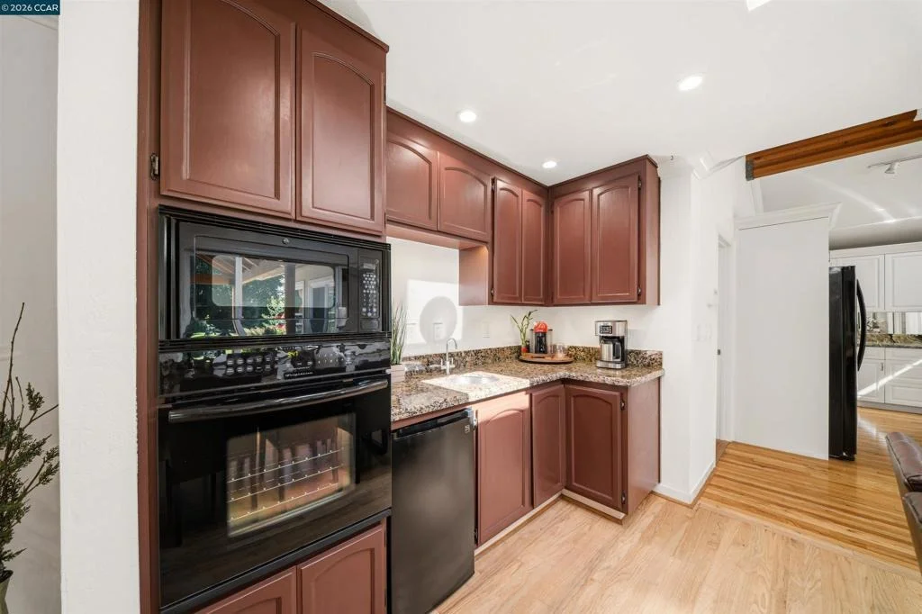 Photo of 31 Elliot Dr