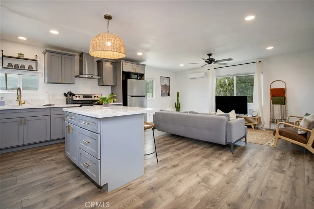 Photo of 877 Phillips Road