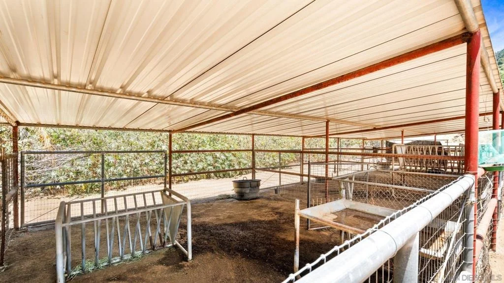 Photo of 1485 Santa Fe Hills