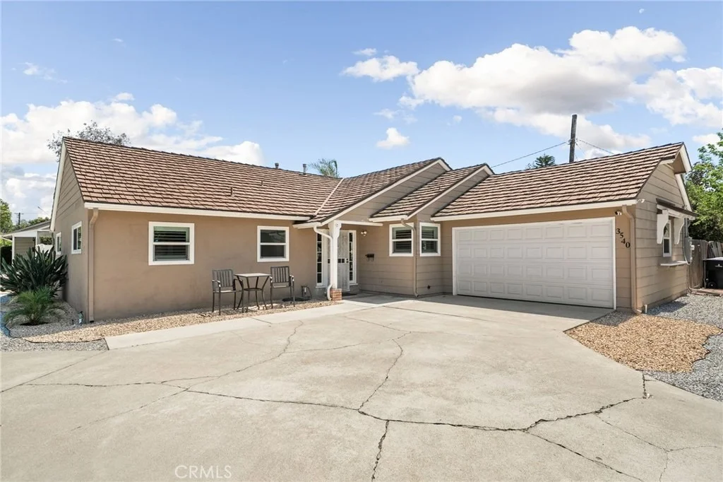 Photo of 3540 Nelson