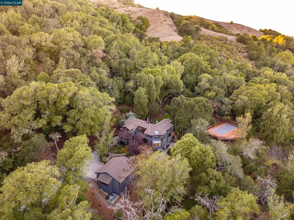 Photo of 1070 Bollinger Canyon Rd