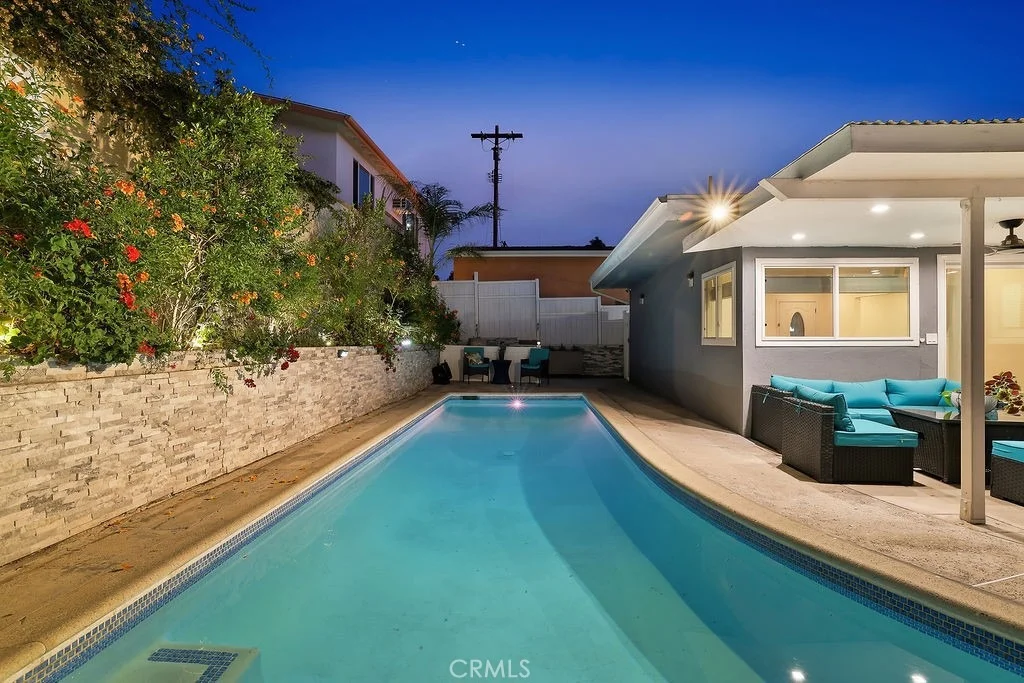 Photo of 6951 Bellclaire