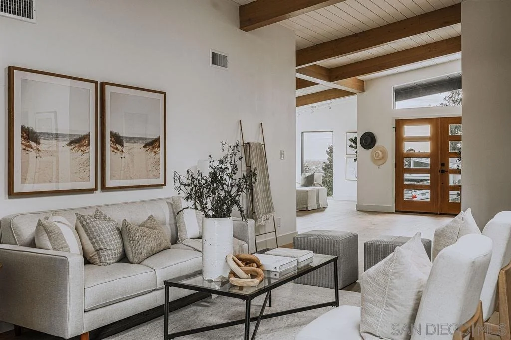 Photo of 4985 Pacifica Dr