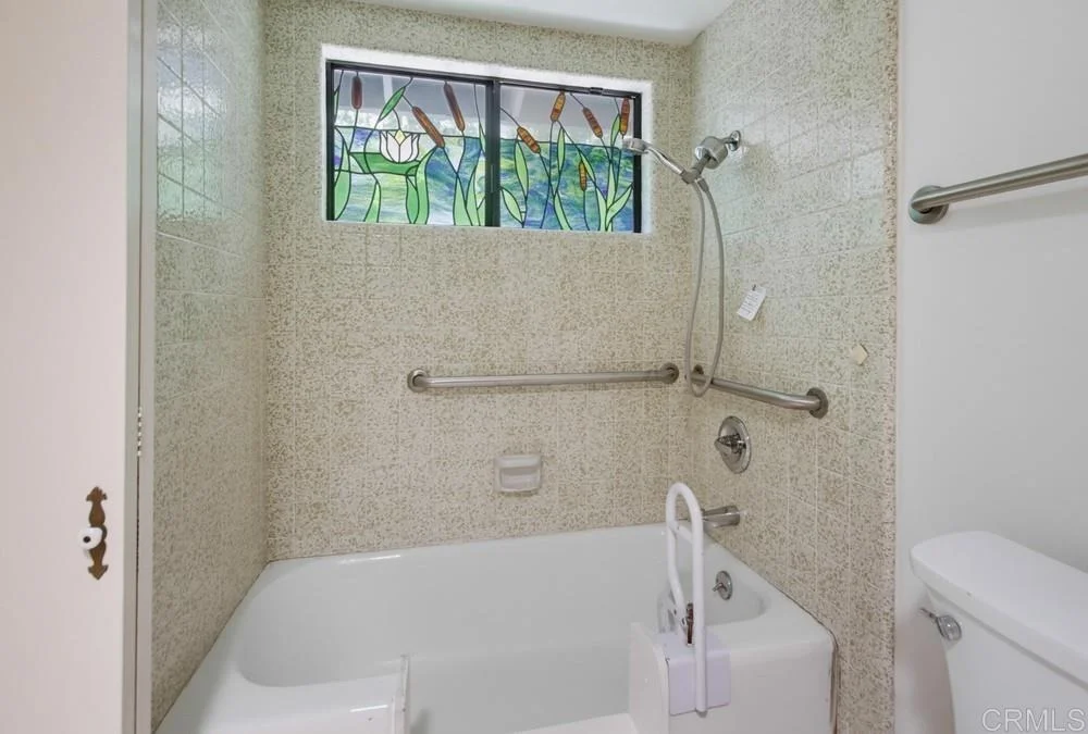 Photo of 31122 Old River Road
