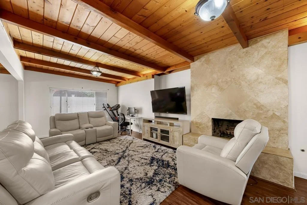 Photo of 922 Denise Ln
