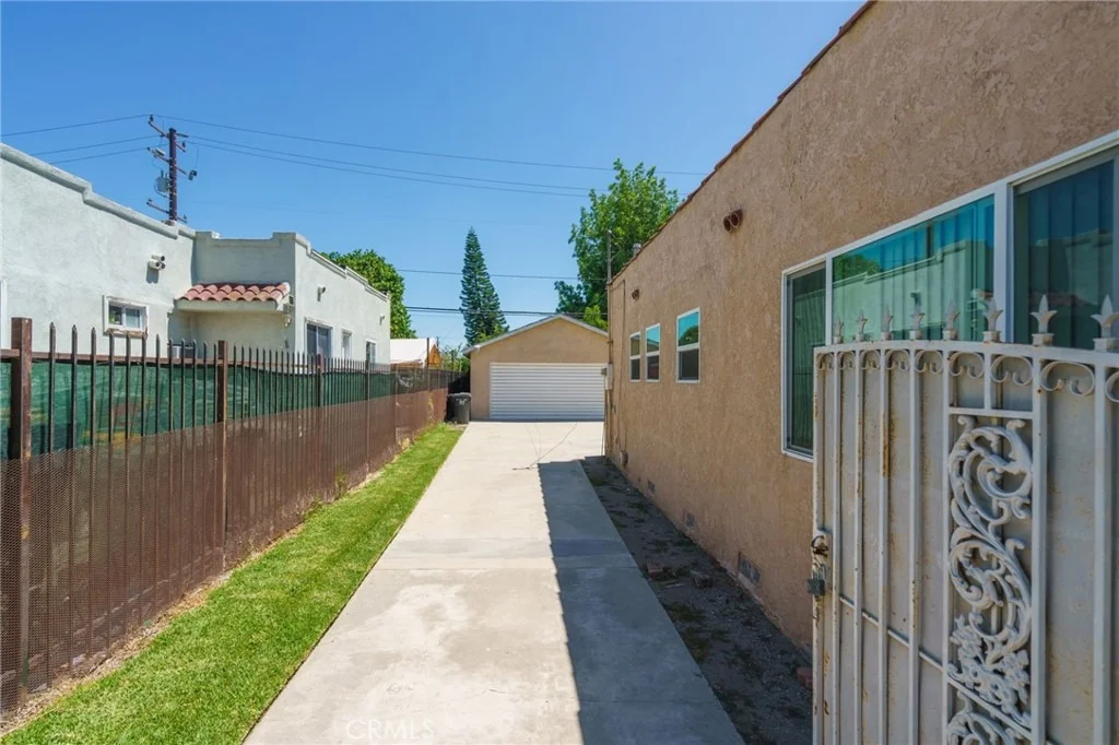 Photo of 346 W School Street