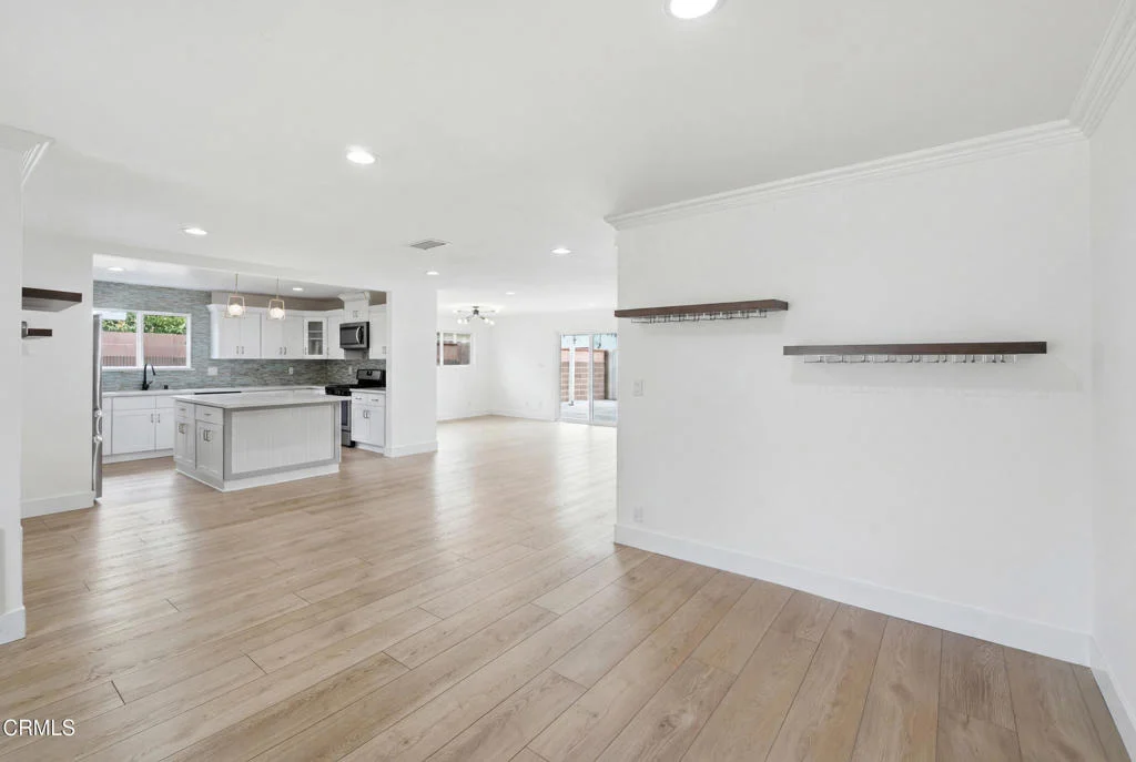 Photo of 1948 Stevely Avenue