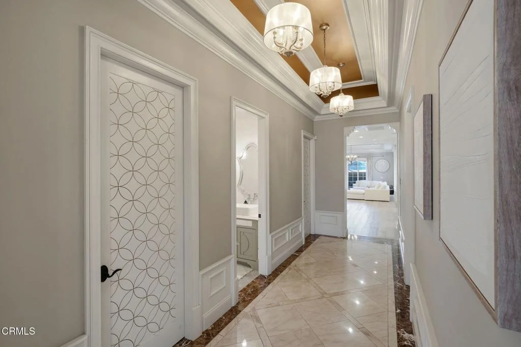 Photo of 933 Coronado Drive