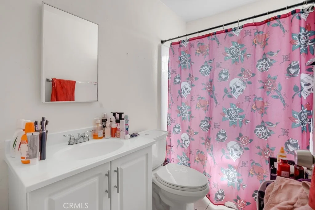 Photo of 116 E Alondra