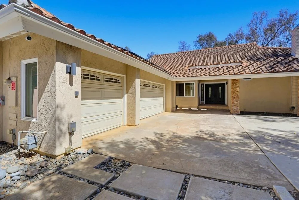 Photo of 15311 Crestview