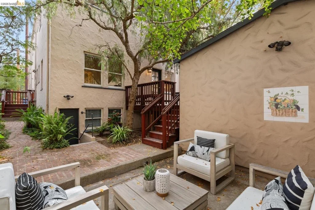 Photo of 2747 Forest Ave