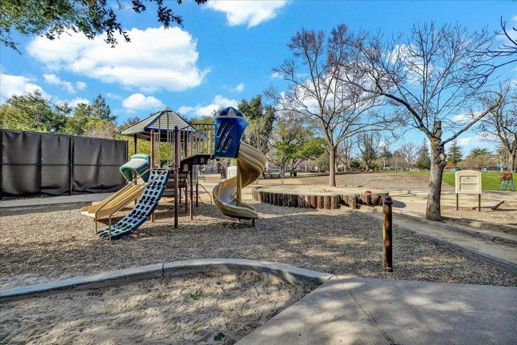 Photo of 4989 Vanderbilt Drive
