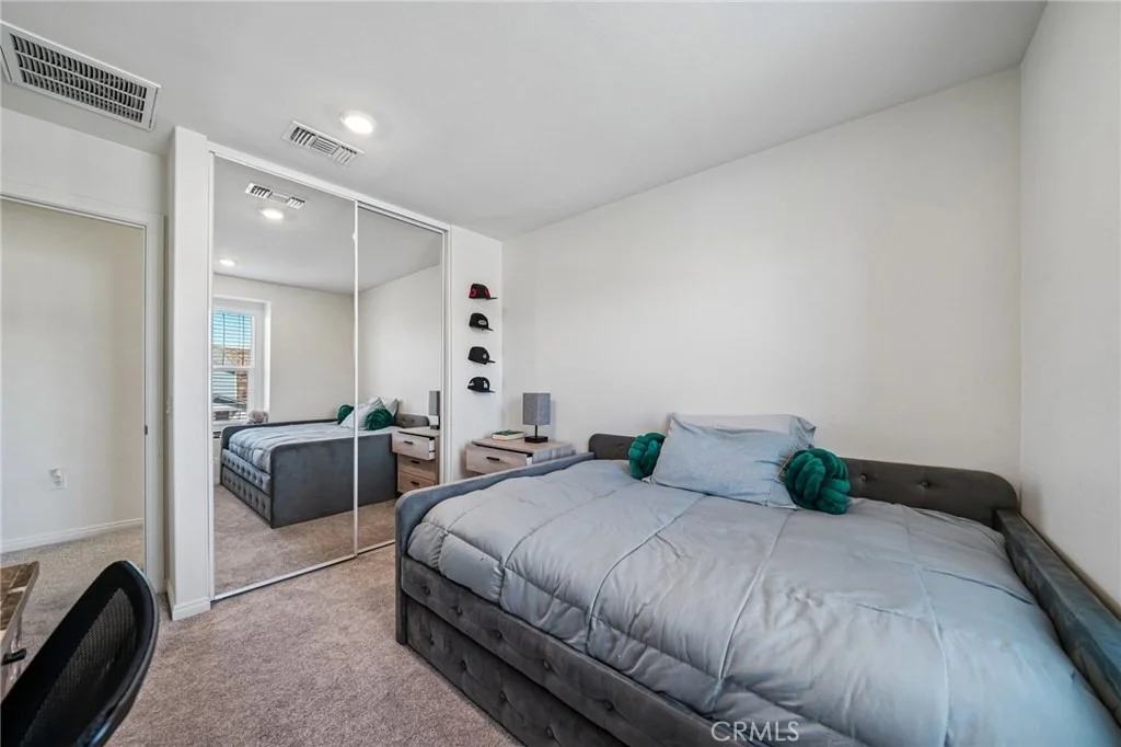 Photo of 4646 Florence