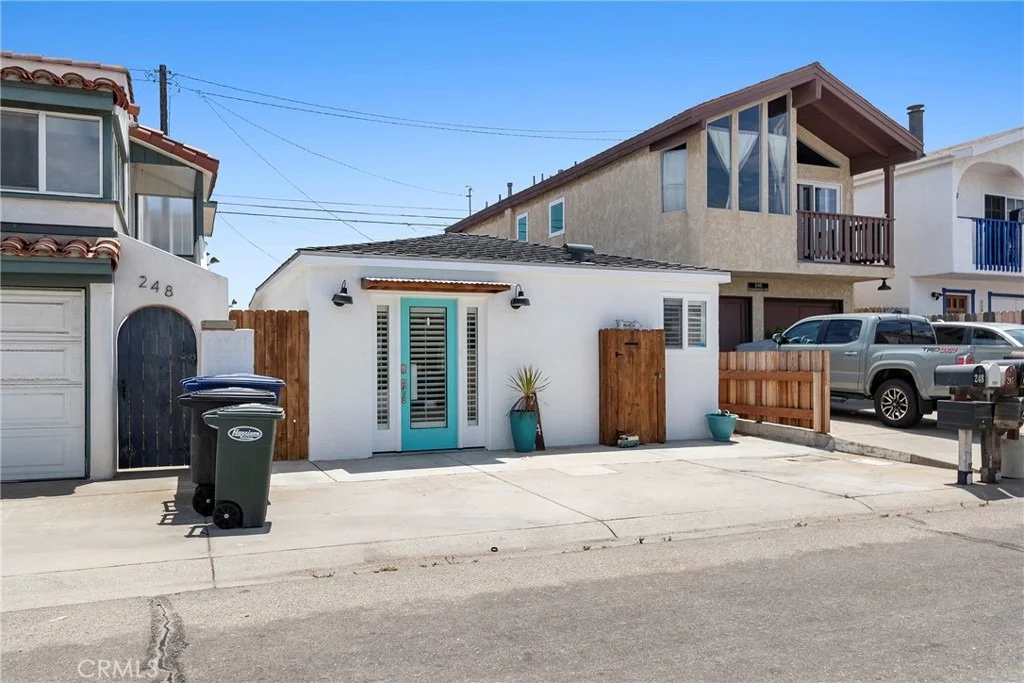 Photo of 244 Cahuenga Drive