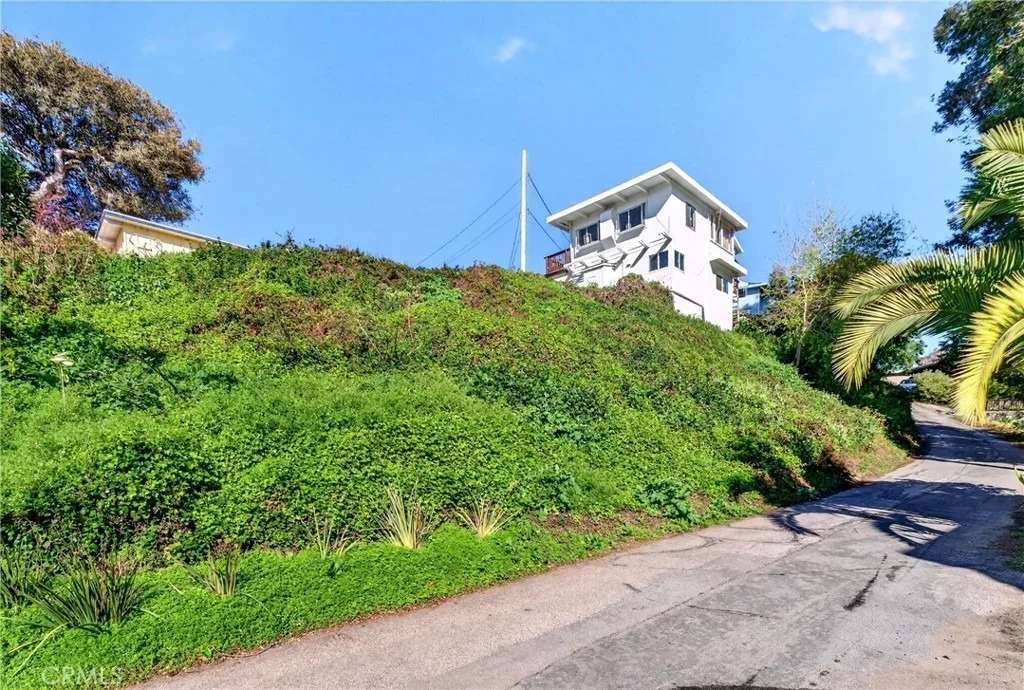 Photo of 347 Treasure Island Drive
