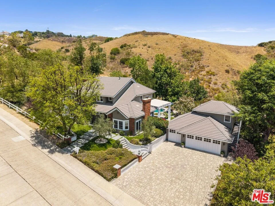Photo of 10 Holster Lane