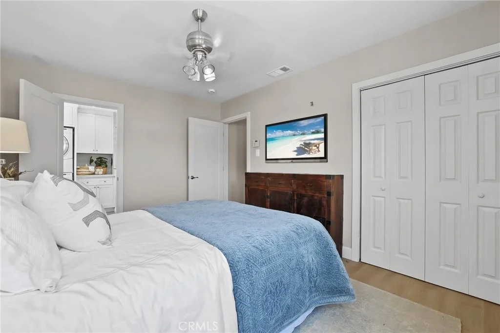 Photo of 2114 Ostrom