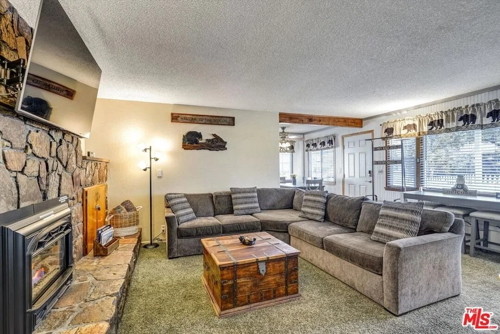 Photo of 404 Oriole Drive