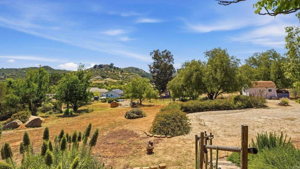Photo of 2527 Southern Oak Road