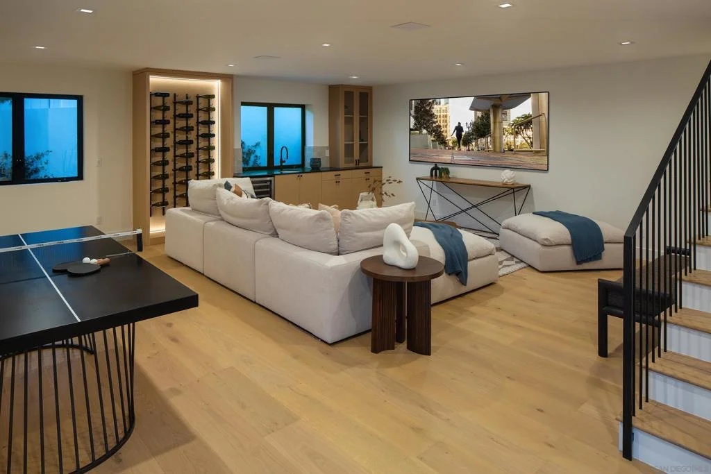 Photo of 7554 Cabrillo Ave.