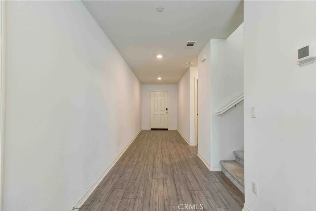 Photo of 1736 Chute